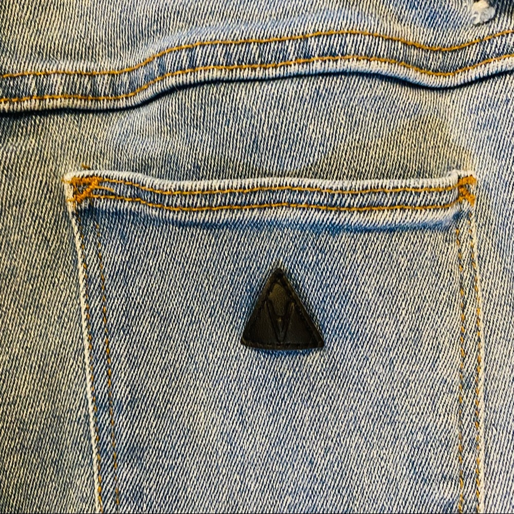 A BRAND High Rise Skinny Light Wash Jeans Urban Outfitters - Picture 6 of 9